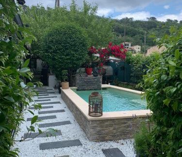 Levens Maison | LOU PANTAI