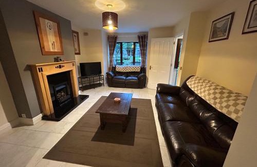 Mohill Maison | Lough Rinn - Mac Raghnaill Court