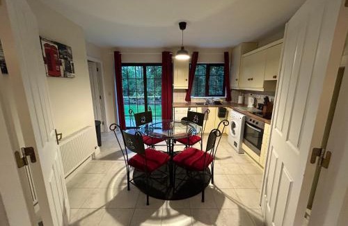 Mohill Maison | Lough Rinn - Mac Raghnaill Court