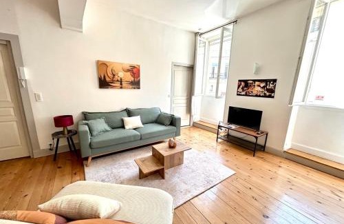 Auch Appartement | Louisa - Spacieux en Plein centre - Places gratuites - 1er étage
