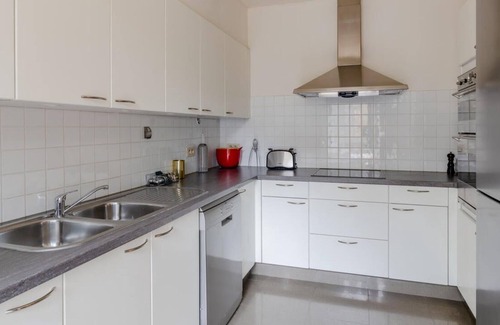 Ixelles Appartement | Louise Royal Residence