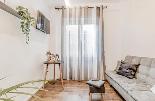 Quartiere XXIV Don Bosco Appartement | LoungeFloor Metro A Netflix & Wi-Fi