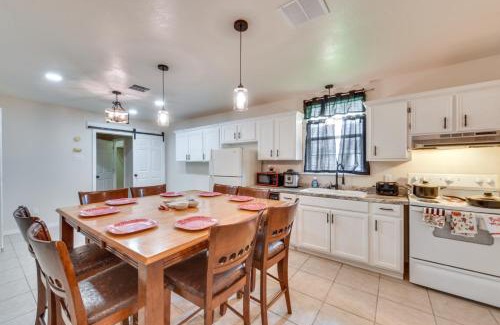 Lacassine Maison | Lousiana Escape Near Hunting Pets Welcome!