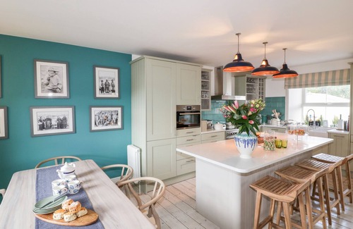 Cadgwith Maison | LOUVAIN, family friendly, luxury holiday cottage in Ruan Minor