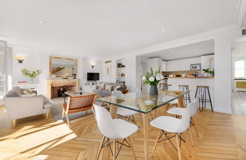 Palais-Royal Appartement | Louvre/Palais Royal Three Bedroom Duplex