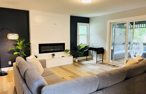 Burbank Maison | Love: A charming 3 BR-2.5 BA house in Burbank!