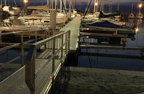 Thonon-les-Bains Location De Bateaux | Love Boat "Un petit coin pour les amoureux romantiques.