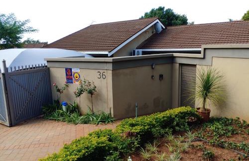 Groenkloof Appartement | Love Joy Peace Cottage