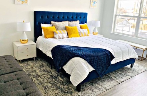 Elizabeth Copropriété | Love Lounge Condo with King bed & Balcony