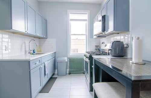 Industry Appartement | Love my place- 10 Mins Away To NYC - Pristine Apartment