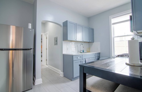 Industry Appartement | Love my place- 10 Mins Away To NYC - Pristine Apartment