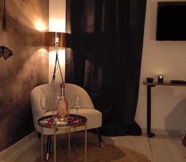 Montbrison Appartement | LOVE ROOM - Amour Chic et Intime