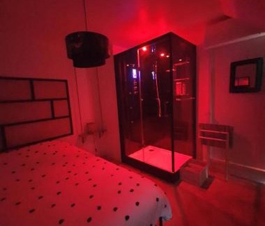 Chartres Appartement | Love Room Charnelle, Chic, Hammam, Clim