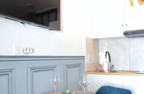 Rive Droite Appartement | Love Room La Petite Suite