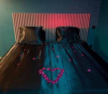 Warluis Appartement | Love room, Le 827