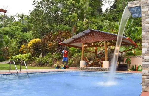 Puerto Viejo de Talamanca Cabine | Lovely Home in Puerto Viejo, Costa Rica. Local Caribbean Authentic Property
