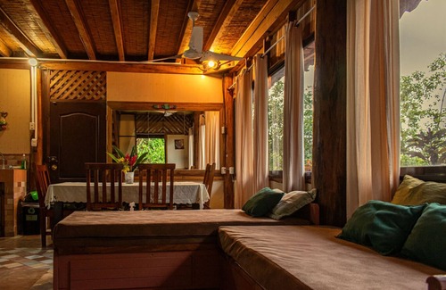 Puerto Viejo de Talamanca Cabine | Lovely Home in Puerto Viejo, Costa Rica. Local Caribbean Authentic Property