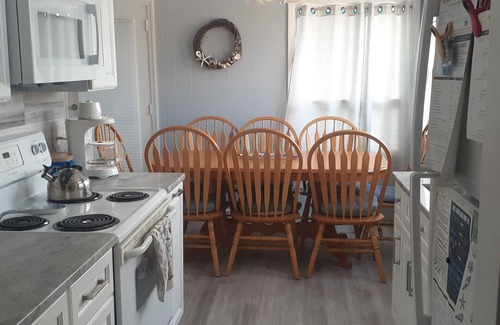 Loveladies Maison | Loveladies Lagoonfront, 3 BR, sleeps 8, 1.5 bath, Private Beach Parking pass