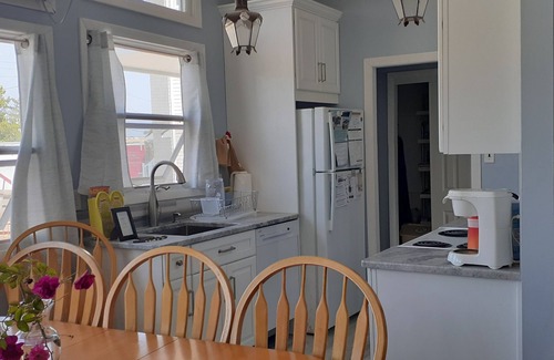 Loveladies Maison | Loveladies Lagoonfront, 3 BR, sleeps 8, 1.5 bath, Private Beach Parking pass