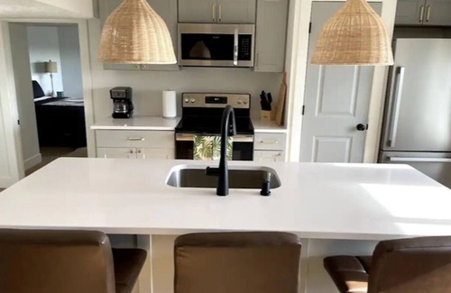 Cottonwood Heights Appartement | Lovely 1-Bdrm Apt w/ Hot Tub - 5 mins from Canyons
