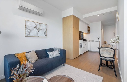 Heidelberg Heights Appartement | Lovely 1-Bed Pad with Balcony, Gym & Pool