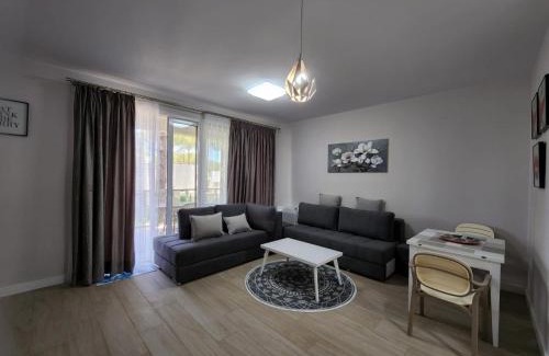 Ishem Appartement | Lovely 1-Bedroom Apartment at San Pietro Beach Front Resort