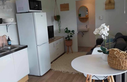 Hakaru Cabine | Lovely 1-bedroom cabin in Hakaru. Take a break and unwind at this peaceful oasis