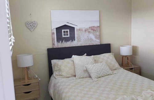 Hakaru Cabine | Lovely 1-bedroom cabin in Hakaru. Take a break and unwind at this peaceful oasis