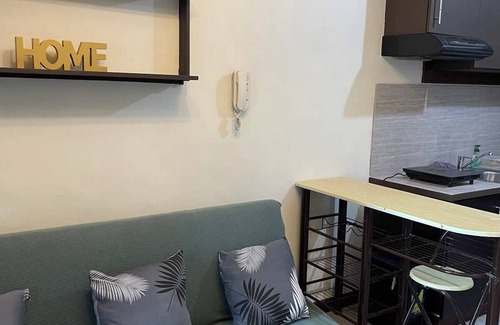 San Antonio Copropriété | Lovely 1-bedroom condo in fabulous Makati with WiFi, AC, fitness room