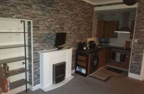 Largs Appartement | Lovely 1 Bedroom condo with sea views.
