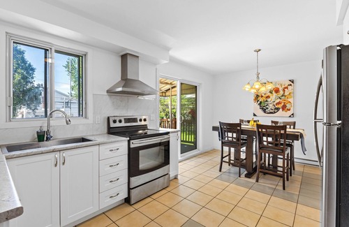 Anjou Appartement | Lovely 1Bedroom with Terrace-Near Metro Station