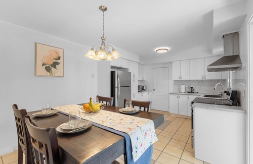 Anjou Appartement | Lovely 1Bedroom with Terrace-Near Metro Station