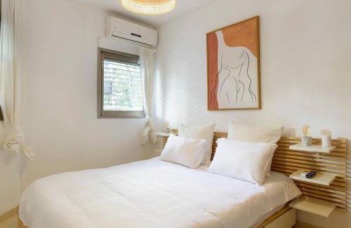 Florentin Appartement | Lovely 1BR Apt Florentin Center-Elevator-Balcony