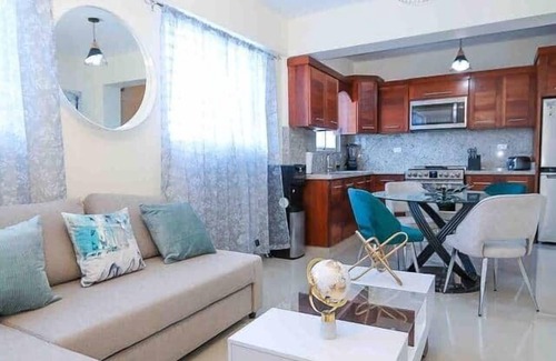 San Cristobal Appartement | Lovely 2 Bd-2Bath Apt w. A|C Garage & Rooftop