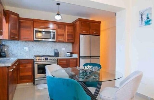 San Cristobal Appartement | Lovely 2 Bd-2Bath Apt w. A|C Garage & Rooftop