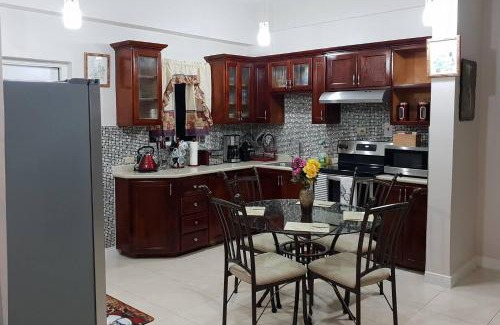 Eden Gardens Appartement | Lovely 2-Bed Apartment in the New Kingston Area