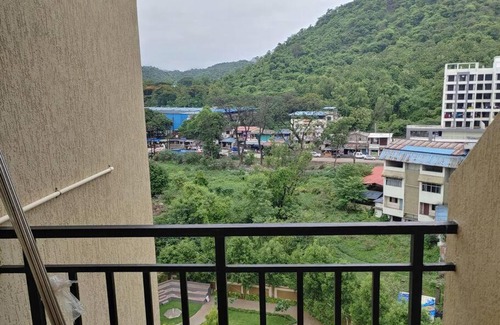 Uddar Appartement | Lovely 2 bed Condominium with free parking