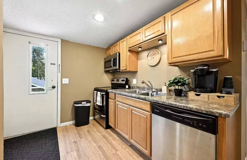 Maple Lake Appartement | Lovely 2-bedroom apartment with AC in Maple Lake