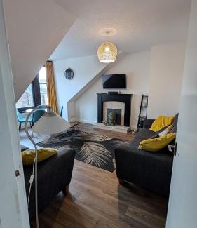 Greenock Appartement | Lovely 2 Bedroom Apartment in Central Location