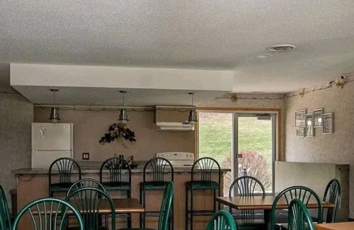 Rochester Copropriété | Lovely 2 bedroom condo with nice amenities and on the bus line
