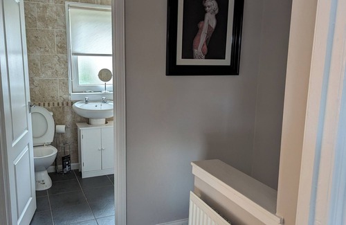 Coatbridge Maison | Lovely 2 Bedroom Terrace House