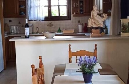 Paralia Porovitsis Villa | Lovely 2-Bedroom Villa in Akrata, all seasons!