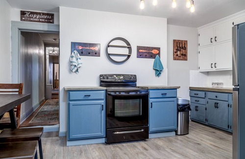 Lewisburg Appartement | Lovely 2 BR apt, free parking, downtown Lewisburg