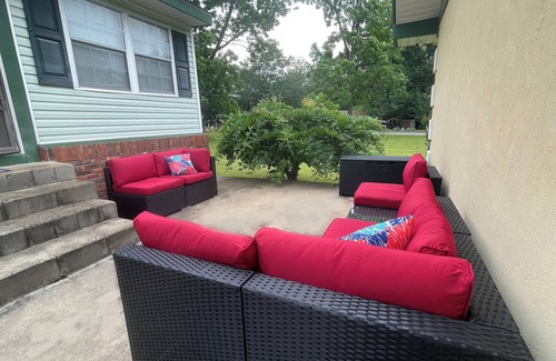 Bainbridge Maison | Lovely 3-bed 2 bath house with boat parking in charming Bainbridge