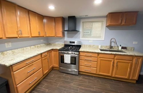West Lawn Appartement | Lovely 3-bedroom apartment, safe and clean, close to Midway Airport