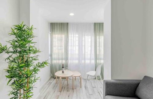 Queluz Appartement | Lovely 3-bedroom condo w/free parking on premises