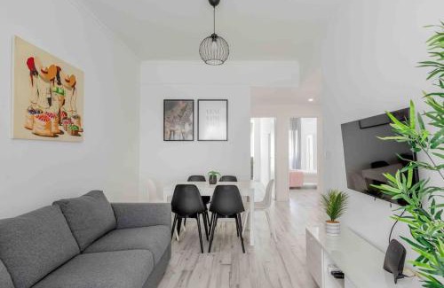 Queluz Appartement | Lovely 3-bedroom condo w/free parking on premises