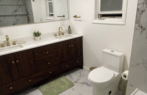 Roselle Maison | Lovely 3-bedroom house in Roselle NJ with AC, WiFi. Enjoy your stay