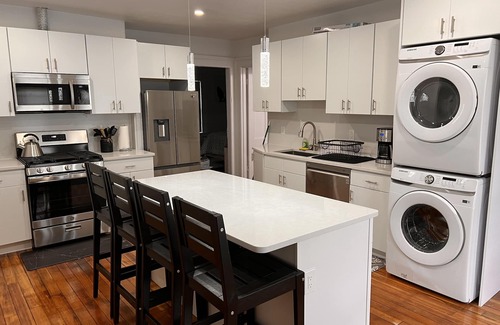 Ipswich Appartement | Lovely 3-Bedroom in Historic Downtown Ipswich