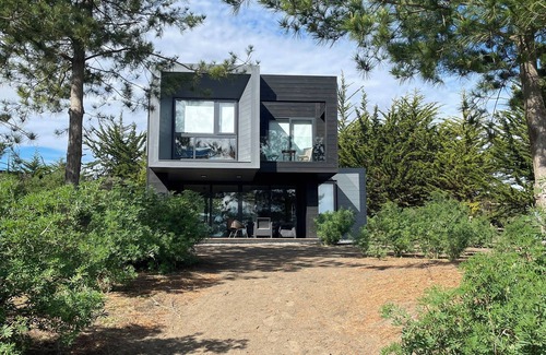 Pichilemu Maison | Lovely 4-bedroom house with WiFi in Punta de lobos Surf capital